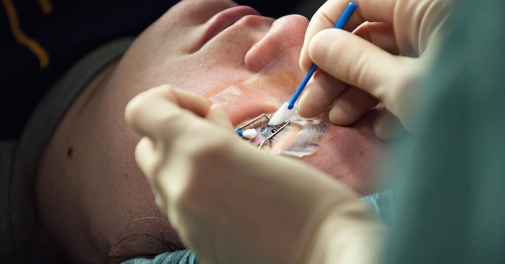 Dr. Stetson, Leading NYC LASIK Surgeon Diamond Vision 2 image 3